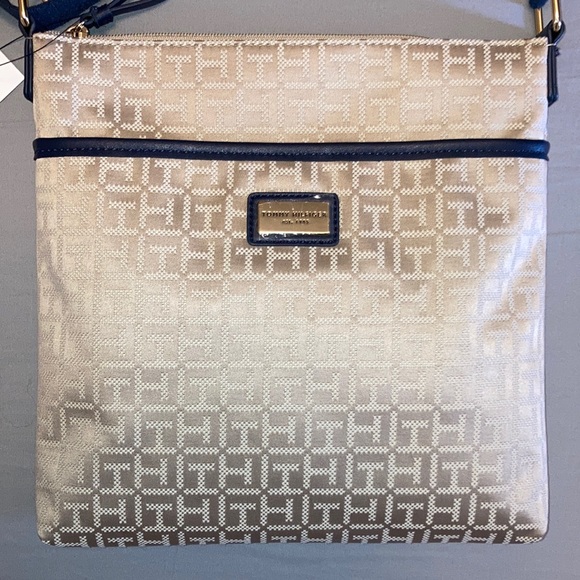 Tommy Hilfiger / Cream Crossbody - Picture 1 of 11